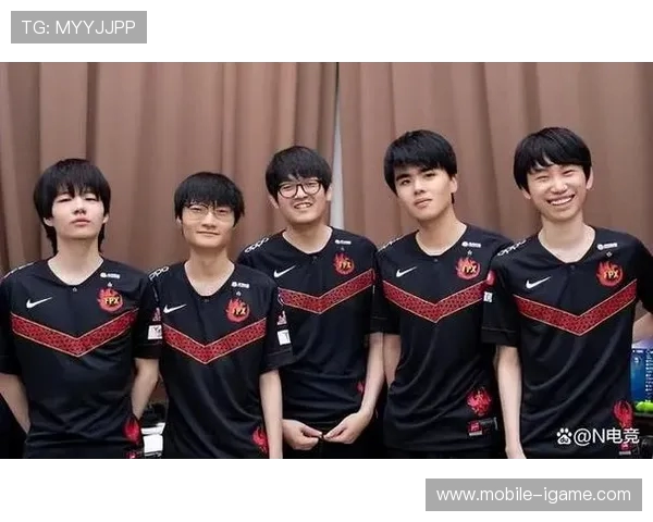 青年赛分析：FPX展现强大实力与团队协作的精彩表现