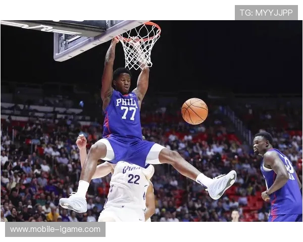 76人对战活塞精彩赛事分析女主播带你领略篮球魅力与激情